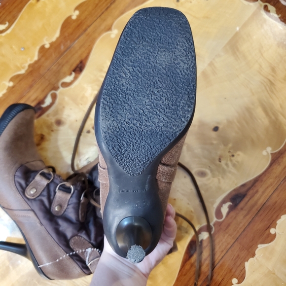 Nine West Vintage Y2K Styled Fall High Heel Bootie - Picture 11 of 11